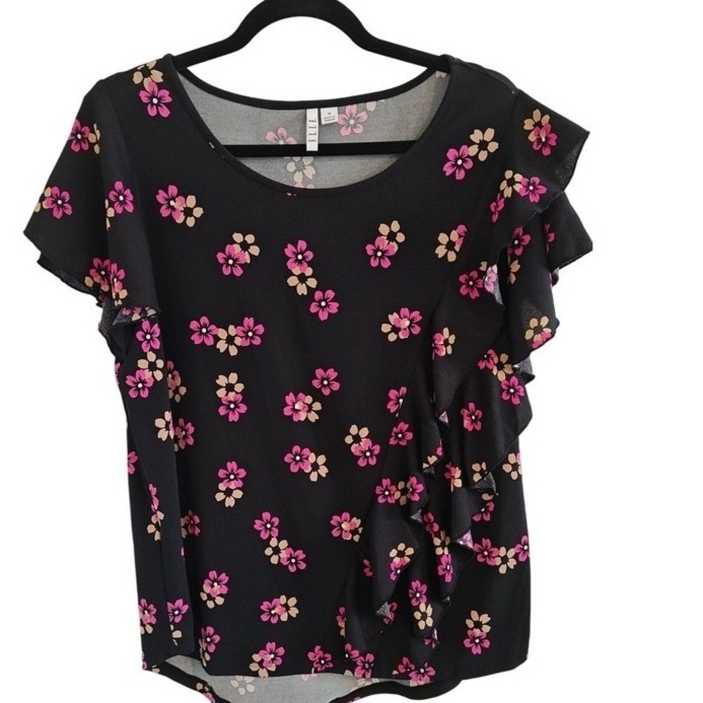 Elle Floral Ruffle Short Sleeve Blouse [M] Black Pink Used Aesthetic Dainty